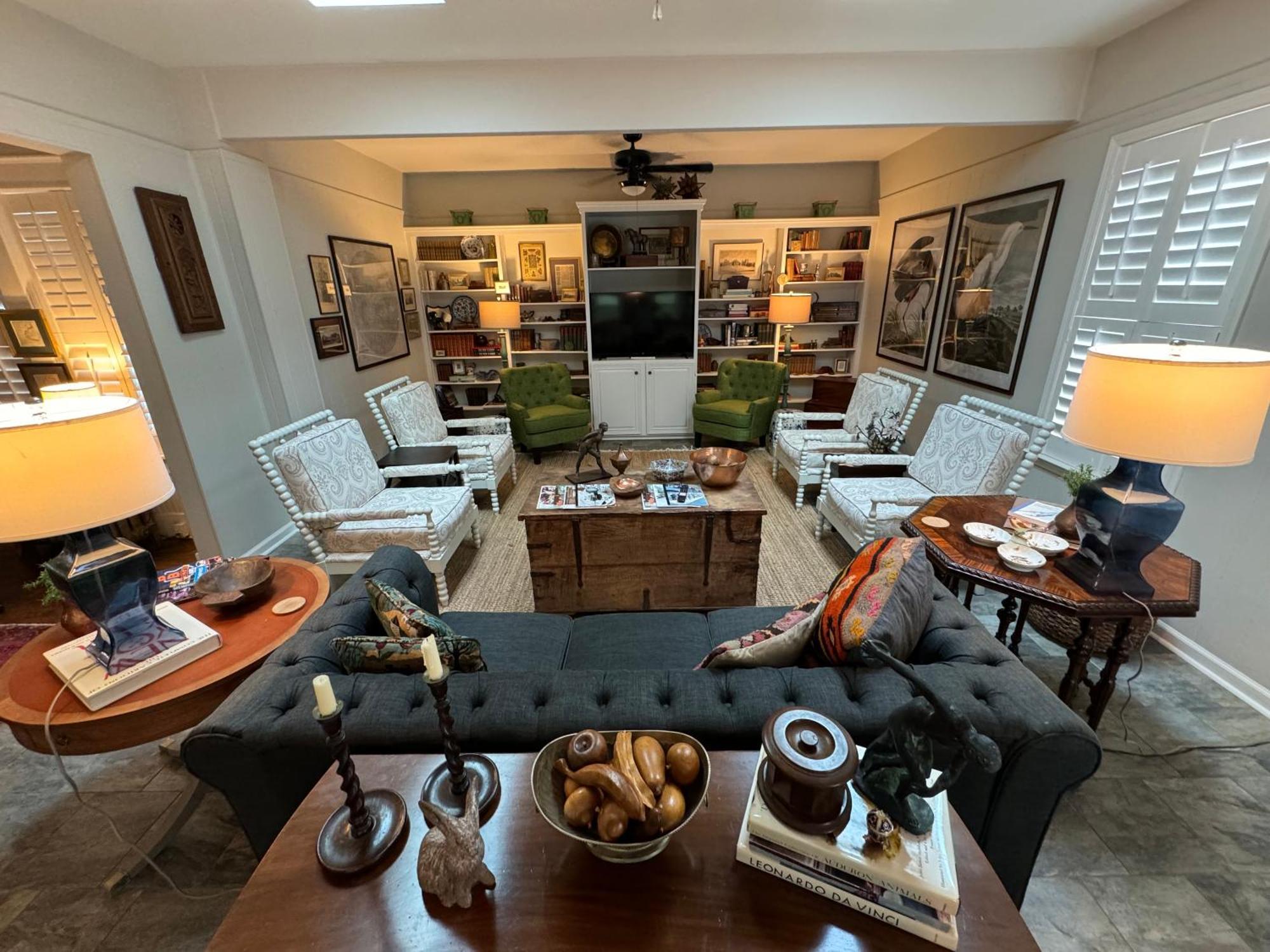 Spacious Gardens And Carriage House Memphis